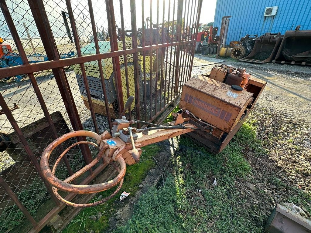 Case Vibromax W50 - Zagęszczarka płytowa: zdjęcie 2 Case Vibromax W50 - Zagęszczarka płytowa: zdjęcie 2