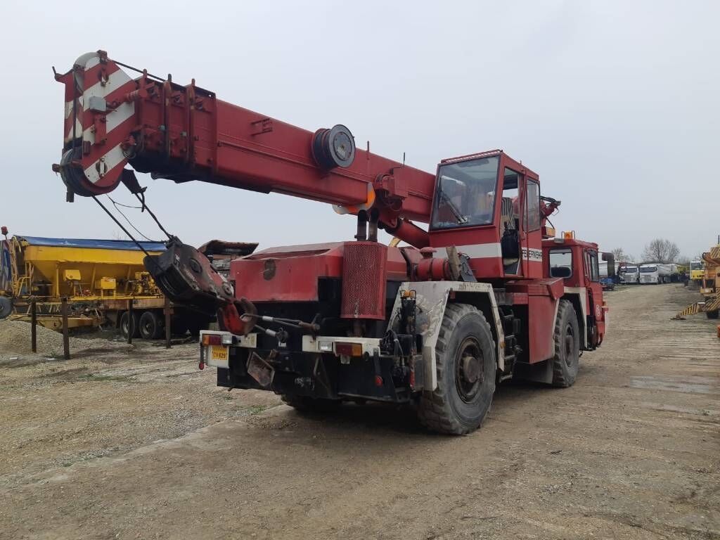 Faun RTF30 Faun RTF30 - Żuraw szosowo-terenowy: zdjęcie 4 Faun RTF30 Faun RTF30 - Żuraw szosowo-terenowy: zdjęcie 4