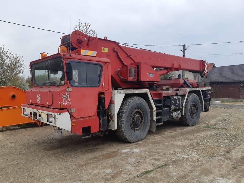 Faun RTF30 Faun RTF30 - Żuraw szosowo-terenowy: zdjęcie 1 Faun RTF30 Faun RTF30 - Żuraw szosowo-terenowy: zdjęcie 1