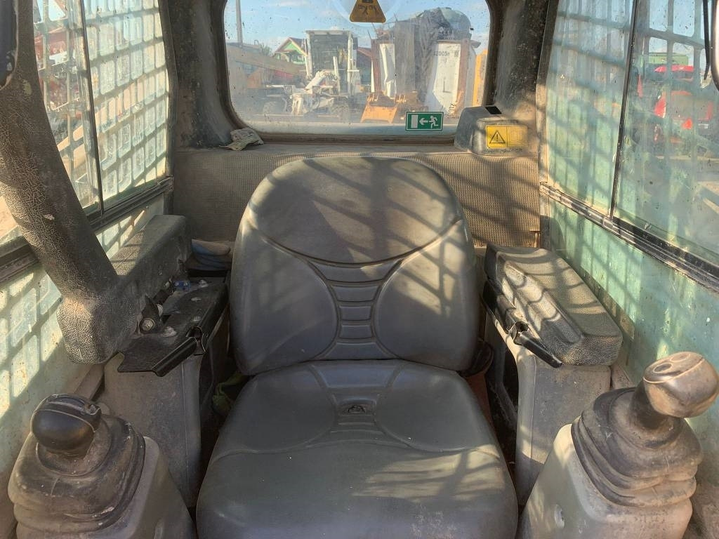 Miniładowarka Gehl R 220: zdjęcie 8