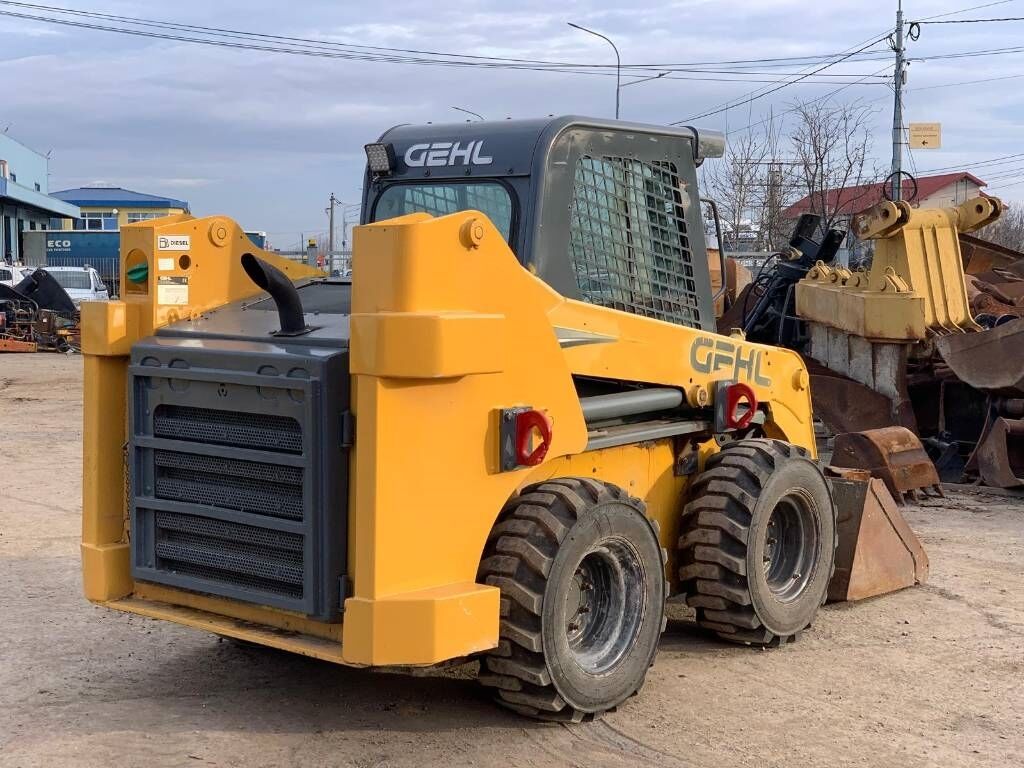 Gehl R 260 Gehl R 260 - Miniładowarka: zdjęcie 4 Gehl R 260 Gehl R 260 - Miniładowarka: zdjęcie 4