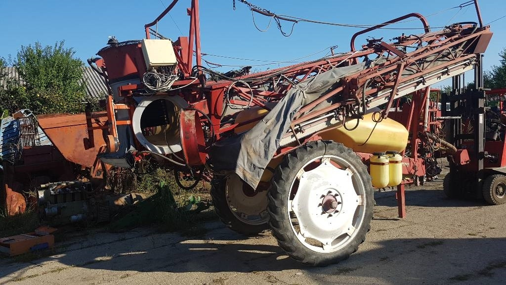 Hardi Commander - Opryskiwacz przyczepiany: zdjęcie 2 Hardi Commander - Opryskiwacz przyczepiany: zdjęcie 2