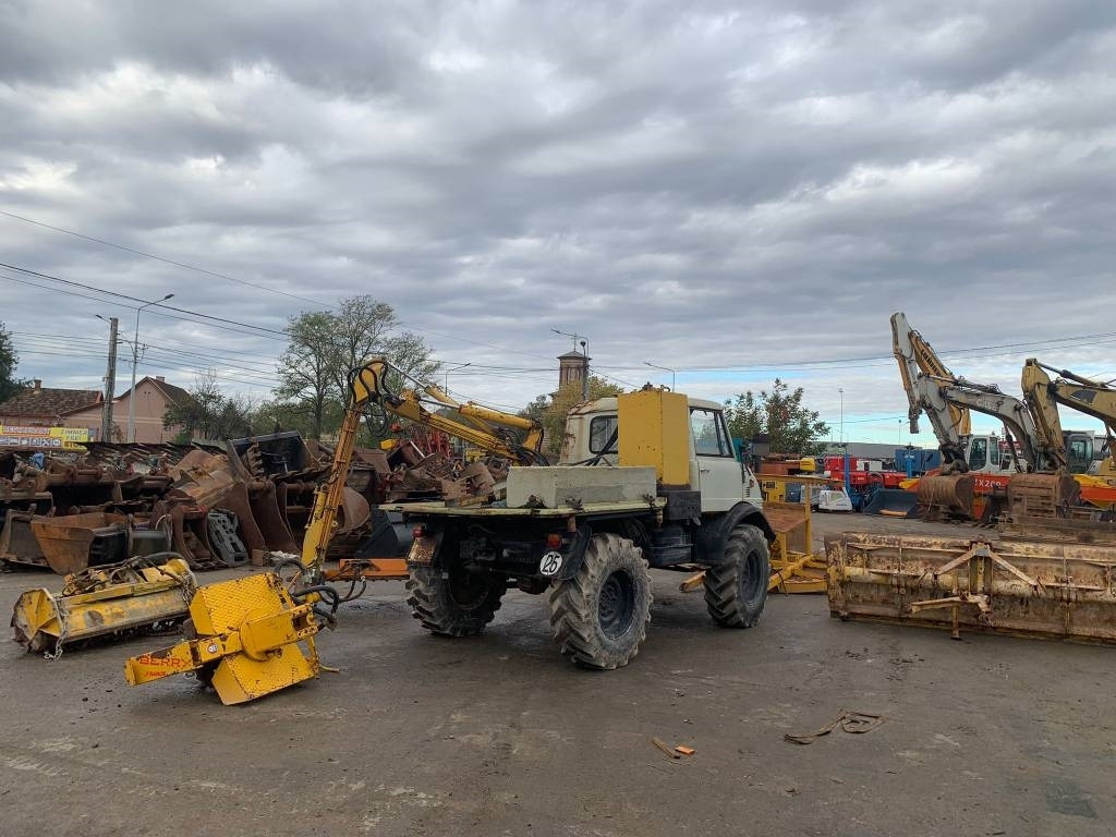 Mercedes-Benz 406A - Komunalne/ Specjalistyczne: zdjęcie 4 Mercedes-Benz 406A - Komunalne/ Specjalistyczne: zdjęcie 4