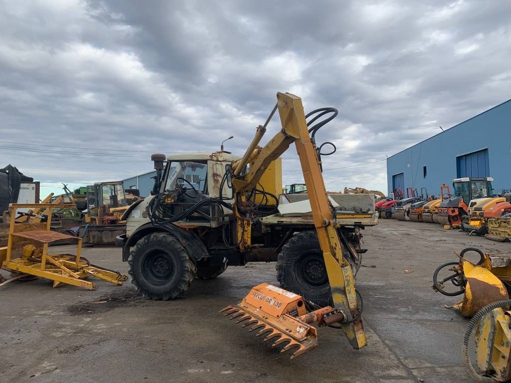 Mercedes-Benz 406A - Komunalne/ Specjalistyczne: zdjęcie 3 Mercedes-Benz 406A - Komunalne/ Specjalistyczne: zdjęcie 3