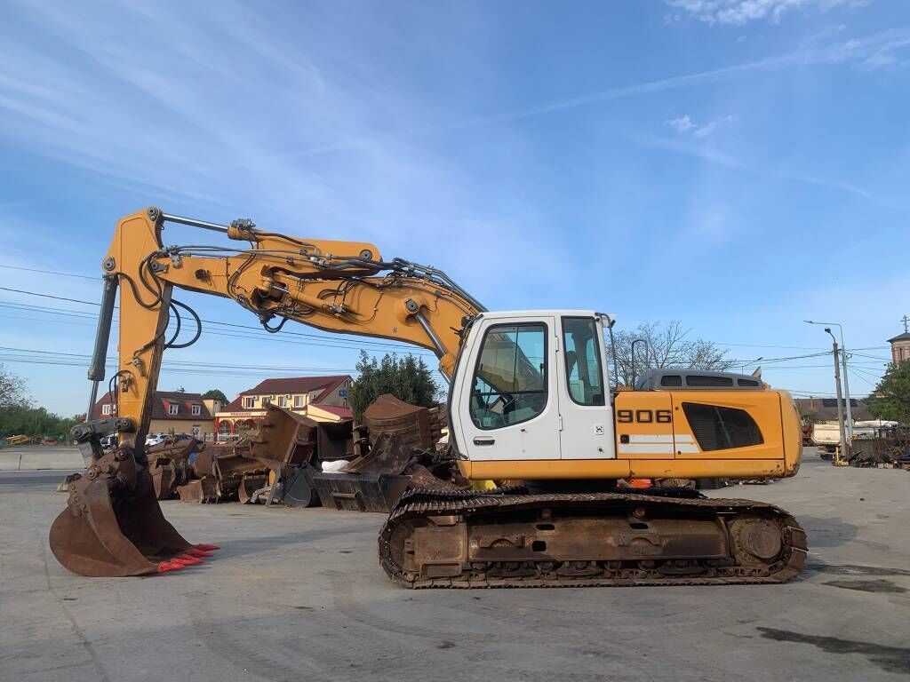 Liebherr R 906 LC Liebherr R 906 LC - Koparka gąsienicowa: zdjęcie 2 Liebherr R 906 LC Liebherr R 906 LC - Koparka gąsienicowa: zdjęcie 2