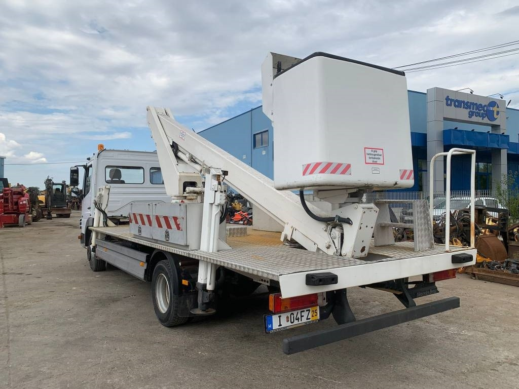 Mercedes-Benz Atego 818 - Podnośnik koszowy w samochody ciężarowe: zdjęcie 3 Mercedes-Benz Atego 818 - Podnośnik koszowy w samochody ciężarowe: zdjęcie 3