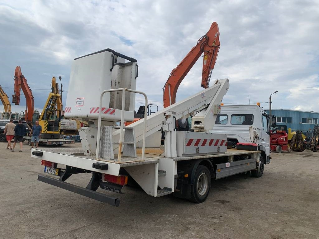 Mercedes-Benz Atego 818 - Podnośnik koszowy w samochody ciężarowe: zdjęcie 4 Mercedes-Benz Atego 818 - Podnośnik koszowy w samochody ciężarowe: zdjęcie 4