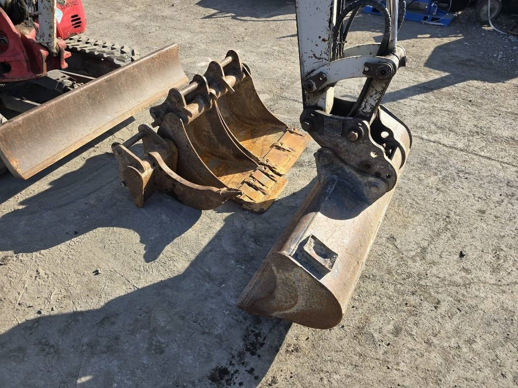 Takeuchi TB 23 R - Minikoparka: zdjęcie 5 Takeuchi TB 23 R - Minikoparka: zdjęcie 5