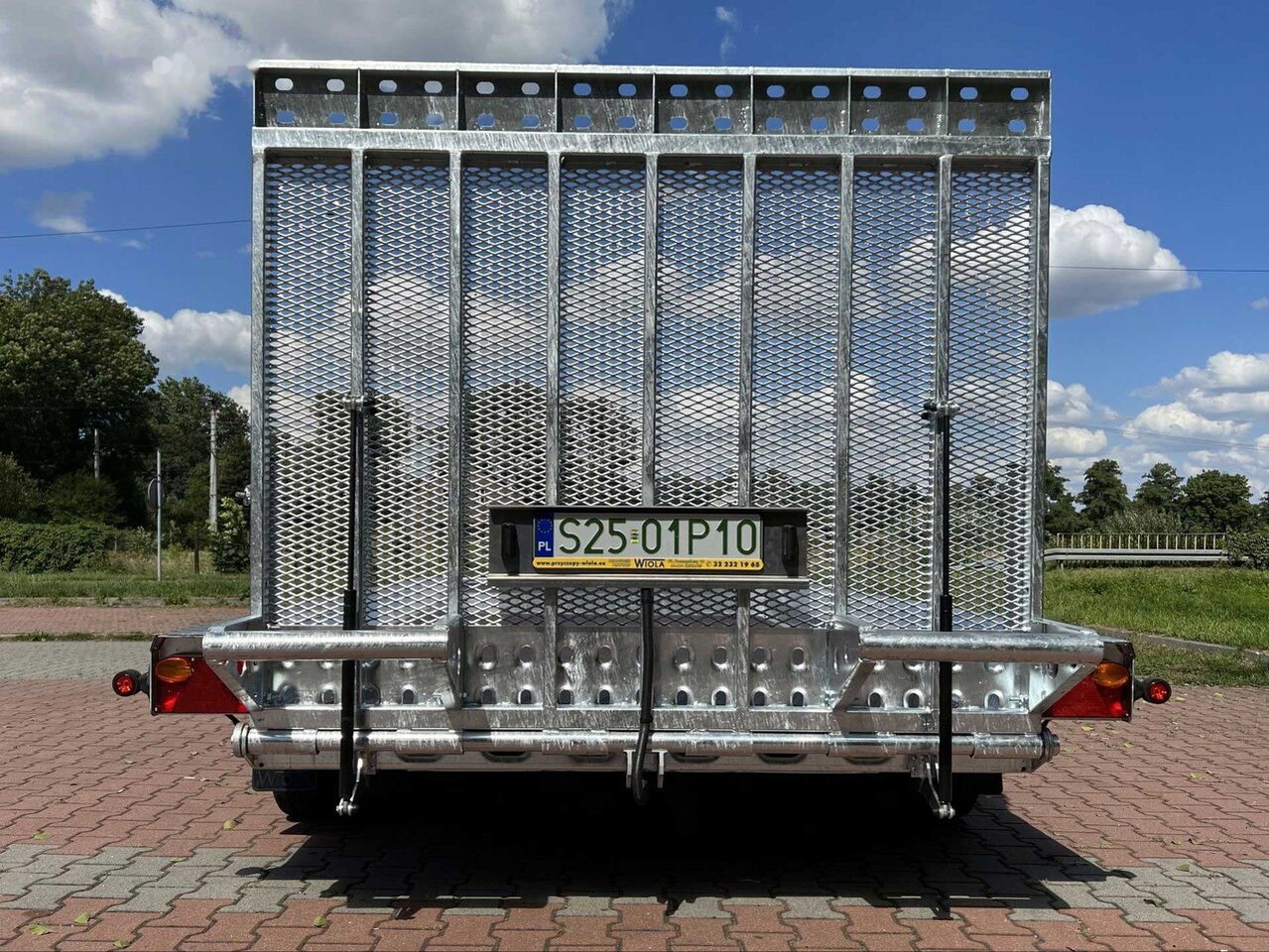 Wiola Pod sprzęt budowlany B3540 MAXX 3500kg - Przyczepa do transportu maszyn: zdjęcie 3 Wiola Pod sprzęt budowlany B3540 MAXX 3500kg - Przyczepa do transportu maszyn: zdjęcie 3