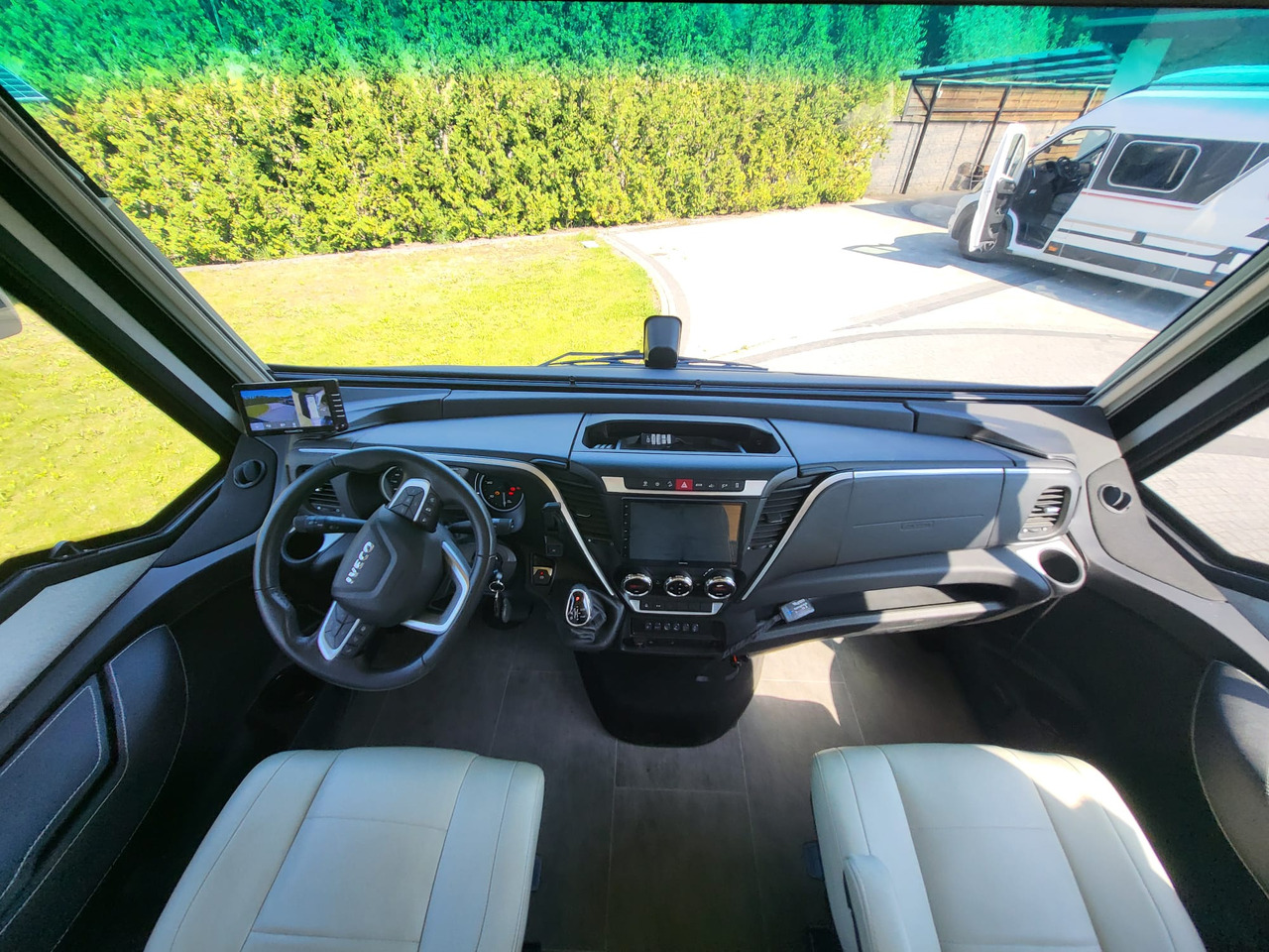 Kamper integra NIESMANN + BISCHOFF 920: zdjęcie 13 Kamper integra NIESMANN + BISCHOFF 920: zdjęcie 13