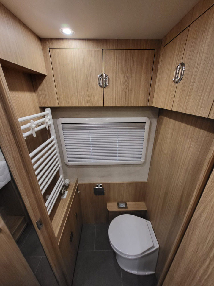 Kamper integra NIESMANN + BISCHOFF 920: zdjęcie 25 Kamper integra NIESMANN + BISCHOFF 920: zdjęcie 25