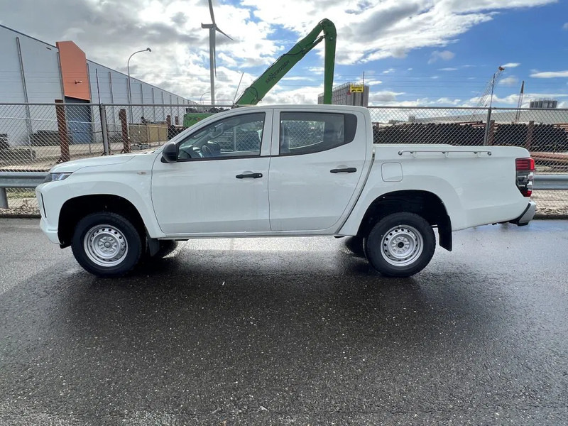 Mitsubishi L200 4x4 - 8 UNITS in WHITE 2.5 D GL Double Cab - EURO 2 - NEW!! Ready for work!!!** - Pick-up, Samochód dostawczy doka: zdjęcie 1 Mitsubishi L200 4x4 - 8 UNITS in WHITE 2.5 D GL Double Cab - EURO 2 - NEW!! Ready for work!!!** - Pick-up, Samochód dostawczy doka: zdjęcie 1