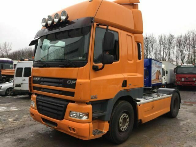 DAF CF85-410 G.Haus 2xBett ZF/Schalter 2-Kreishydr - Ciągnik siodłowy: zdjęcie 1 DAF CF85-410 G.Haus 2xBett ZF/Schalter 2-Kreishydr - Ciągnik siodłowy: zdjęcie 1