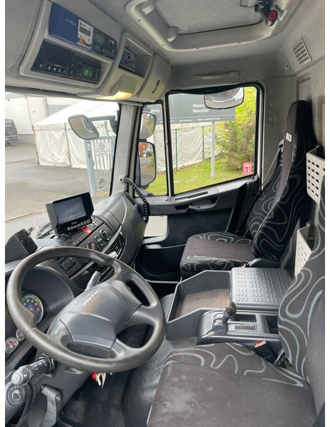 Samochód ciężarowy chłodnia Iveco ML120E25: zdjęcie 6