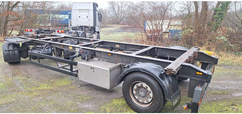 Kögel AWE 20 BDF Anhänger - Przyczepa kontenerowiec/ System wymienny: zdjęcie 2 Kögel AWE 20 BDF Anhänger - Przyczepa kontenerowiec/ System wymienny: zdjęcie 2