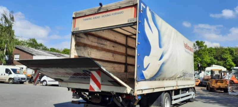 Volvo FL 6-250PS Plane Spriegel LBW Klima - Samochód ciężarowy plandeka: zdjęcie 4 Volvo FL 6-250PS Plane Spriegel LBW Klima - Samochód ciężarowy plandeka: zdjęcie 4