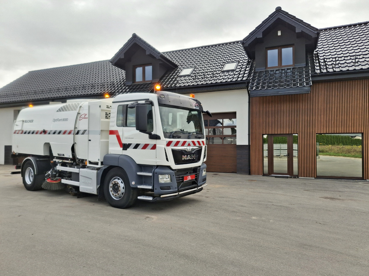 MAN TGS 18.320 Zamiatarka Kehrmaschine BUCHER OptiFant 8000 Karcher Euro 6 PM10 L/R Hochdruckreinigung - Zamiatarka uliczna: zdjęcie 1 MAN TGS 18.320 Zamiatarka Kehrmaschine BUCHER OptiFant 8000 Karcher Euro 6 PM10 L/R Hochdruckreinigung - Zamiatarka uliczna: zdjęcie 1