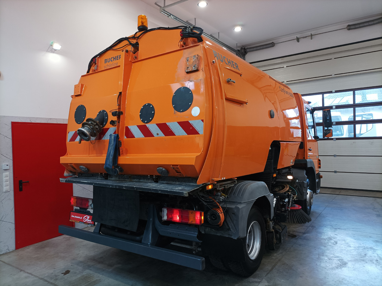 MERCEDES-BENZ Atego 1018 Zamiatarka Kehrmaschine BUCHER Szczotki L/R PM10 2 Silniki 2012r - Zamiatarka uliczna: zdjęcie 4 MERCEDES-BENZ Atego 1018 Zamiatarka Kehrmaschine BUCHER Szczotki L/R PM10 2 Silniki 2012r - Zamiatarka uliczna: zdjęcie 4