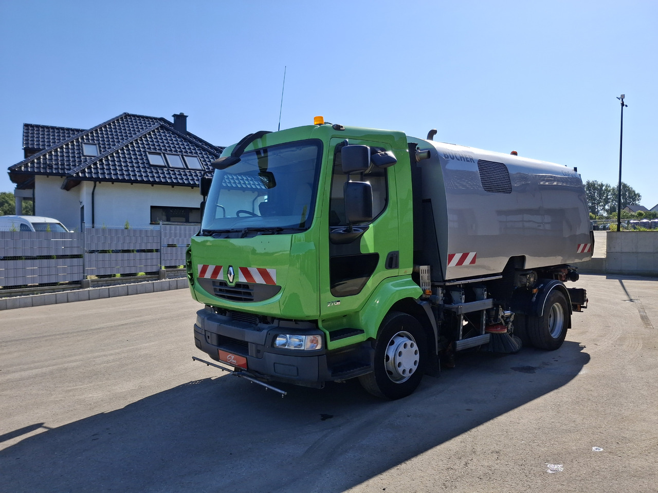 RENAULT Middlum 270 DXI Zamiatarka Kehrmaschine BUCHER Karcher L/R 2 Silniki 2 Motoren - Zamiatarka uliczna: zdjęcie 2 RENAULT Middlum 270 DXI Zamiatarka Kehrmaschine BUCHER Karcher L/R 2 Silniki 2 Motoren - Zamiatarka uliczna: zdjęcie 2