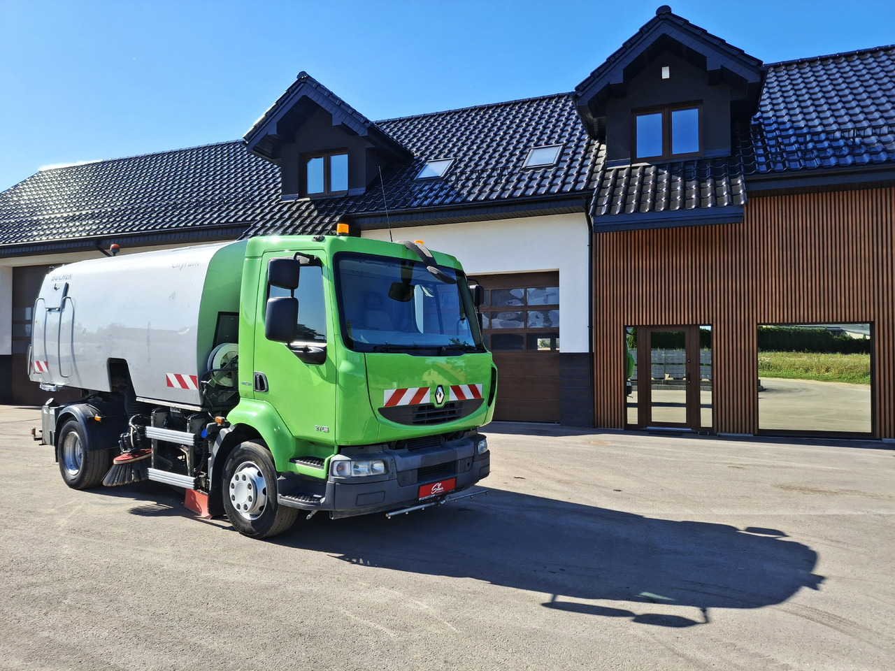 RENAULT Middlum 270 DXI Zamiatarka Kehrmaschine BUCHER Karcher L/R 2 Silniki 2 Motoren - Zamiatarka uliczna: zdjęcie 1 RENAULT Middlum 270 DXI Zamiatarka Kehrmaschine BUCHER Karcher L/R 2 Silniki 2 Motoren - Zamiatarka uliczna: zdjęcie 1