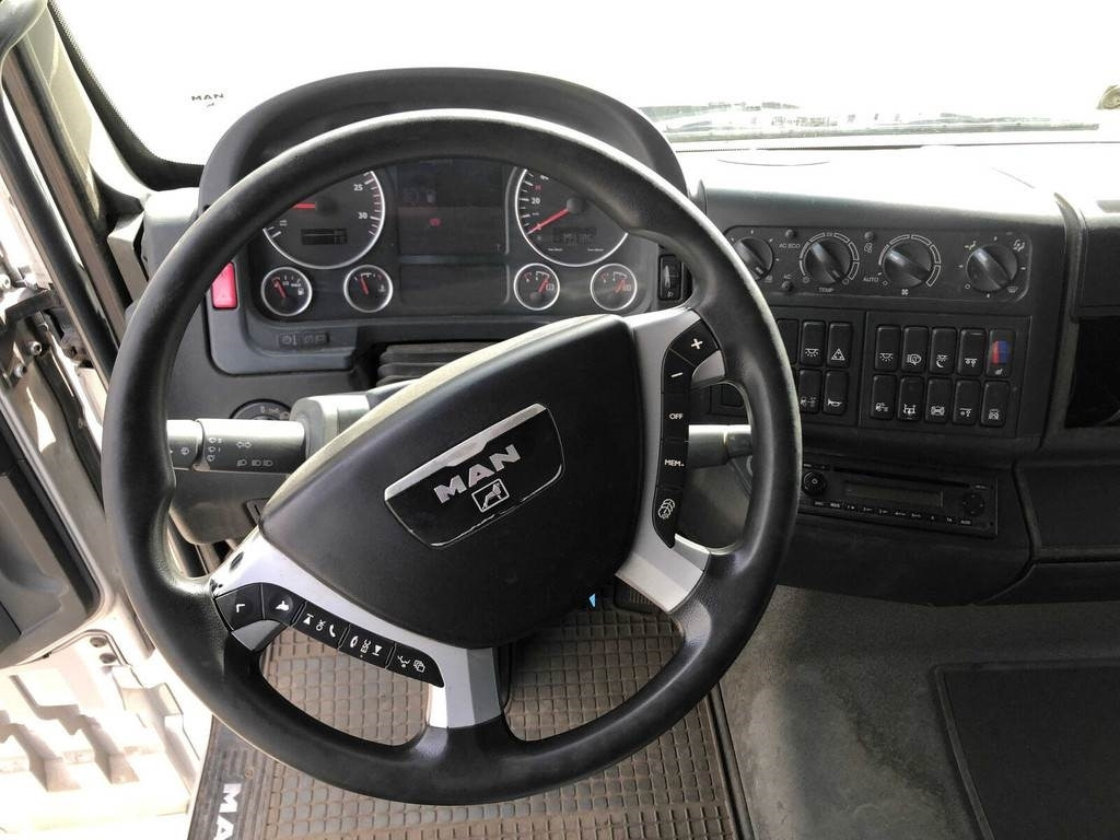 MAN TGA 26.480 6X2-2 BL - Samochód asenizacyjny: zdjęcie 2 MAN TGA 26.480 6X2-2 BL - Samochód asenizacyjny: zdjęcie 2