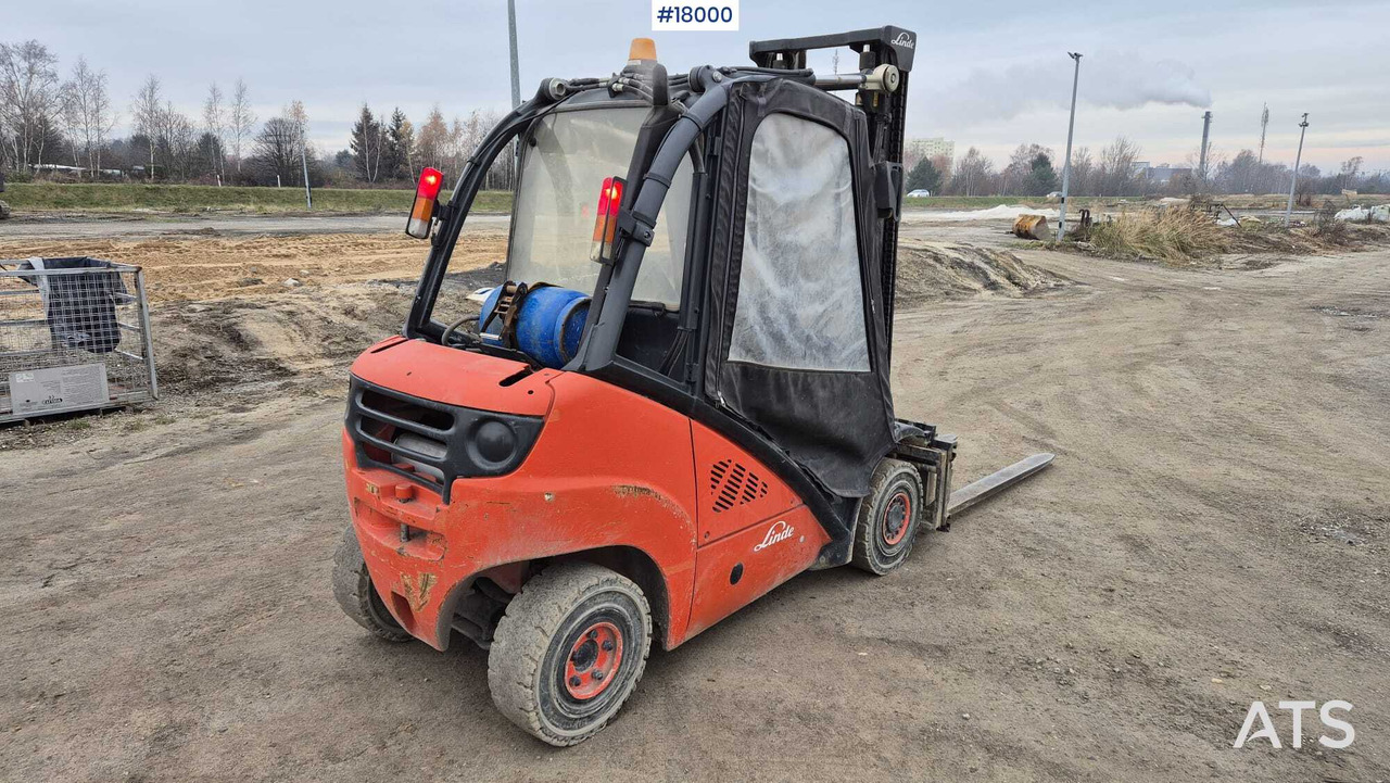 LINDE H25T forklift (2009) - Wózek widłowy diesel: zdjęcie 4 LINDE H25T forklift (2009) - Wózek widłowy diesel: zdjęcie 4