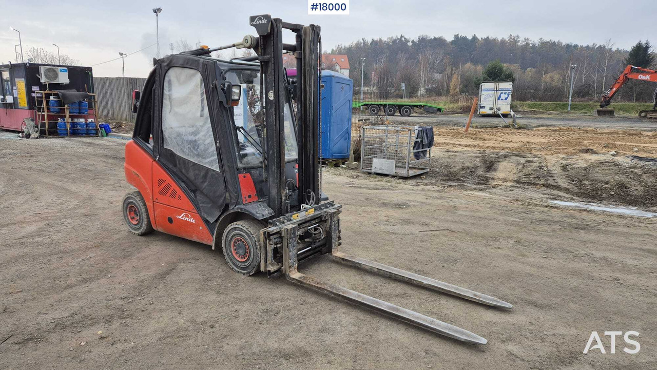 LINDE H25T forklift (2009) - Wózek widłowy diesel: zdjęcie 3 LINDE H25T forklift (2009) - Wózek widłowy diesel: zdjęcie 3
