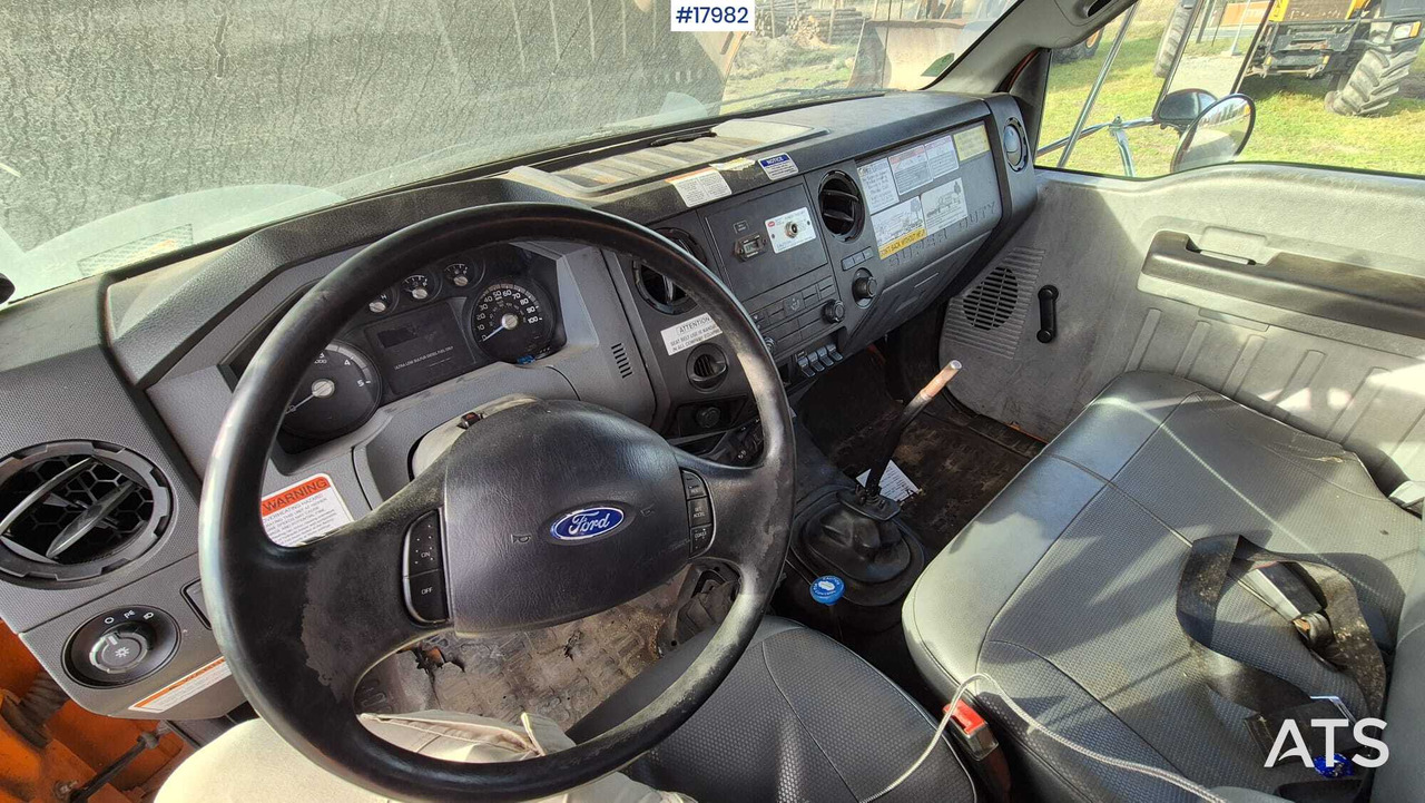 Podnośnik koszowy w samochody ciężarowe Lift for maintenance and assembly work FORD F750 (2013): zdjęcie 18 Podnośnik koszowy w samochody ciężarowe Lift for maintenance and assembly work FORD F750 (2013): zdjęcie 18