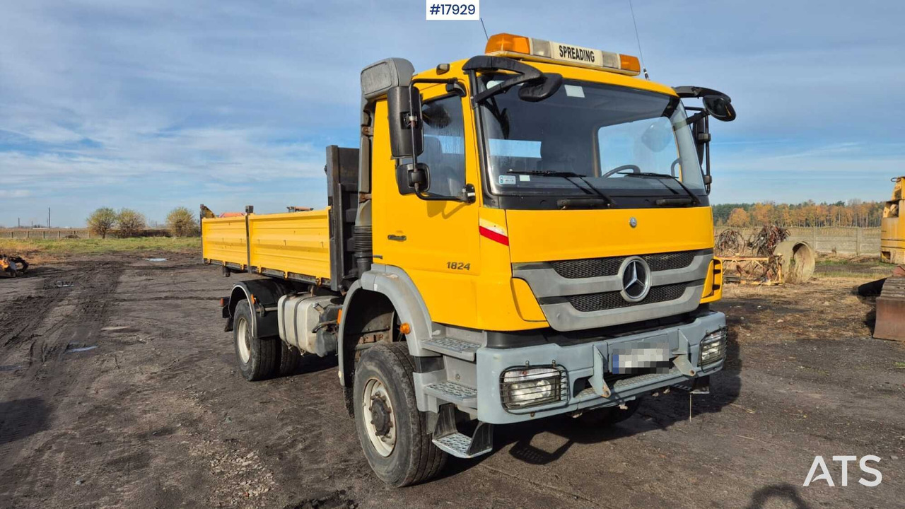 Mercedes-Benz 1824 4x4 dump truck (2005) - Wywrotka: zdjęcie 1 Mercedes-Benz 1824 4x4 dump truck (2005) - Wywrotka: zdjęcie 1