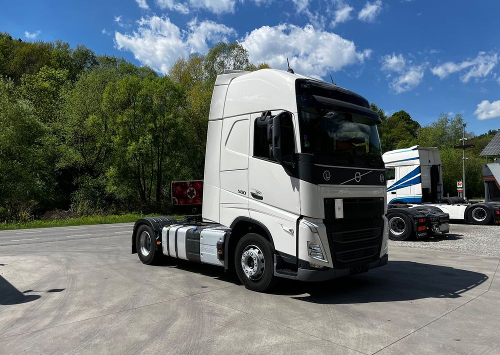Volvo FH 500 // Zamiana na starszy // Silnik Euro 6 nie Isave // Parkclima // XL // Radary // Duże zbiorniki // Gwarancja // - Ciągnik siodłowy: zdjęcie 4 Volvo FH 500 // Zamiana na starszy // Silnik Euro 6 nie Isave // Parkclima // XL // Radary // Duże zbiorniki // Gwarancja // - Ciągnik siodłowy: zdjęcie 4