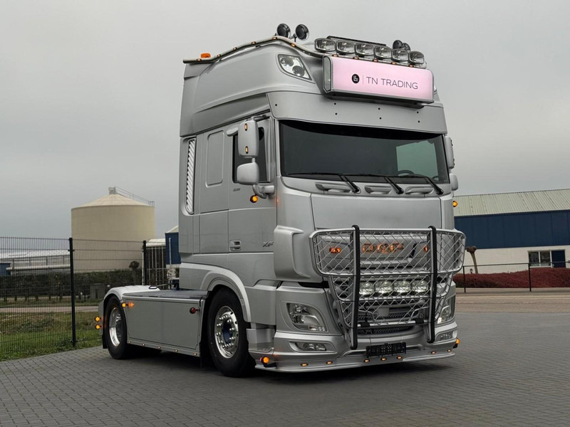 DAF XF 530 FT VOLLUCHT, SHOWTRUCK, RETARDER, LEER, PTO/HYDRAULIEK. - Ciągnik siodłowy: zdjęcie 1 DAF XF 530 FT VOLLUCHT, SHOWTRUCK, RETARDER, LEER, PTO/HYDRAULIEK. - Ciągnik siodłowy: zdjęcie 1