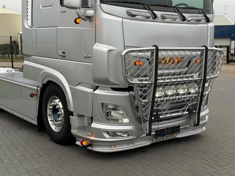 DAF XF 530 FT VOLLUCHT, SHOWTRUCK, RETARDER, LEER, PTO/HYDRAULIEK. - Ciągnik siodłowy: zdjęcie 3 DAF XF 530 FT VOLLUCHT, SHOWTRUCK, RETARDER, LEER, PTO/HYDRAULIEK. - Ciągnik siodłowy: zdjęcie 3