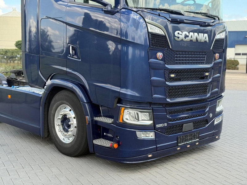 Scania S520 VOLLUCHT, ALCOA, 6 LUCHT BALGEN, LEER. - Ciągnik siodłowy: zdjęcie 2 Scania S520 VOLLUCHT, ALCOA, 6 LUCHT BALGEN, LEER. - Ciągnik siodłowy: zdjęcie 2