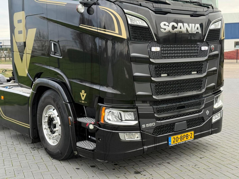 Scania S580 9 TONS VOORAS, EURO 6D, 50 YEAR V8, VOLLUCHT, 6 BALGEN, ALCOA, HYDRAULIEK, LED. - Ciągnik siodłowy: zdjęcie 3 Scania S580 9 TONS VOORAS, EURO 6D, 50 YEAR V8, VOLLUCHT, 6 BALGEN, ALCOA, HYDRAULIEK, LED. - Ciągnik siodłowy: zdjęcie 3