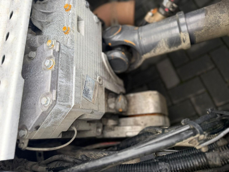 Wywrotka Volvo FH16.650XL VOLLUCHT, RETARDER, HYDRAULIEK, LEER, PARK COOL.: zdjęcie 9 Wywrotka Volvo FH16.650XL VOLLUCHT, RETARDER, HYDRAULIEK, LEER, PARK COOL.: zdjęcie 9