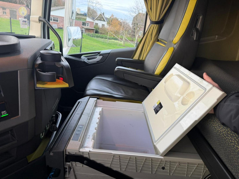 Wywrotka Volvo FH16.650XL VOLLUCHT, RETARDER, HYDRAULIEK, LEER, PARK COOL.: zdjęcie 15 Wywrotka Volvo FH16.650XL VOLLUCHT, RETARDER, HYDRAULIEK, LEER, PARK COOL.: zdjęcie 15