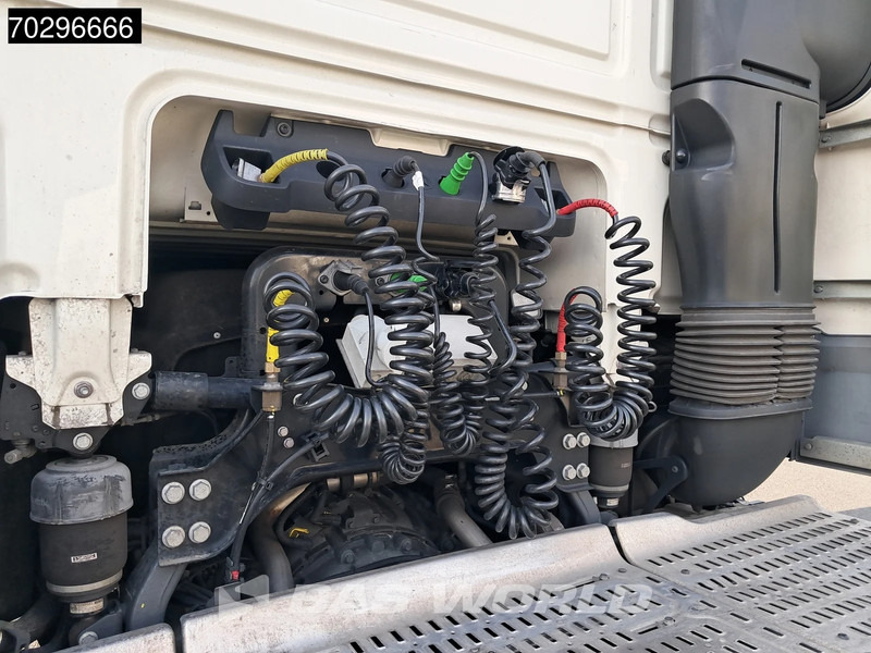 DAF XF 480 4X2 SSC Retarder 2xTanks ACC LED Standklima Euro 6 - Ciągnik siodłowy: zdjęcie 3 DAF XF 480 4X2 SSC Retarder 2xTanks ACC LED Standklima Euro 6 - Ciągnik siodłowy: zdjęcie 3