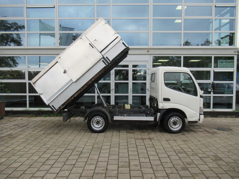 Toyota Dyna 100 3.0 D-4D 80KW Comfort Veegvuilkipper Tipper - Samochód dostawczy wywrotka: zdjęcie 4 Toyota Dyna 100 3.0 D-4D 80KW Comfort Veegvuilkipper Tipper - Samochód dostawczy wywrotka: zdjęcie 4