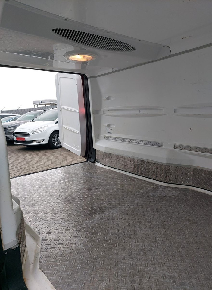 Mercedes-Benz Vito 116 CDI Lang Kühler Cooler KERSTNER 220V - Samochód dostawczy chłodnia: zdjęcie 4 Mercedes-Benz Vito 116 CDI Lang Kühler Cooler KERSTNER 220V - Samochód dostawczy chłodnia: zdjęcie 4