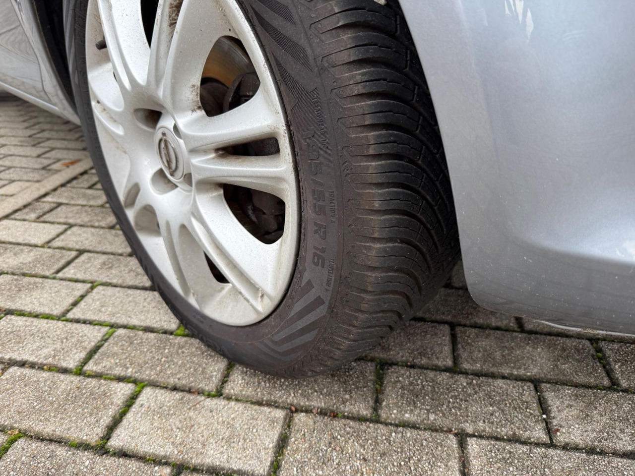 Opel Corsa D Edition KLIMA ALLWETTER REIFEN TÜV 26 - Samochód osobowy: zdjęcie 3 Opel Corsa D Edition KLIMA ALLWETTER REIFEN TÜV 26 - Samochód osobowy: zdjęcie 3