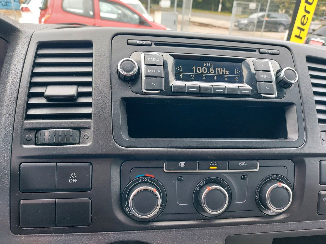 Mikrobus Volkswagen T5 Transporter Kasten Kombi lang Klima AHK: zdjęcie 16 Mikrobus Volkswagen T5 Transporter Kasten Kombi lang Klima AHK: zdjęcie 16