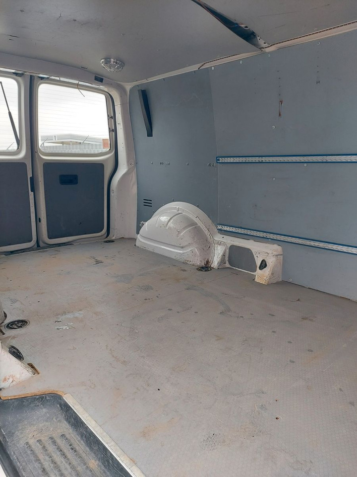 Mikrobus Volkswagen T5 Transporter Kasten Kombi lang Klima AHK: zdjęcie 18 Mikrobus Volkswagen T5 Transporter Kasten Kombi lang Klima AHK: zdjęcie 18
