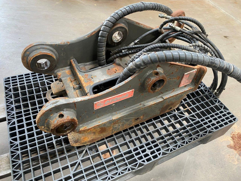 Oil Quick OQ 70 - Szybkozłącza: zdjęcie 2 Oil Quick OQ 70 - Szybkozłącza: zdjęcie 2