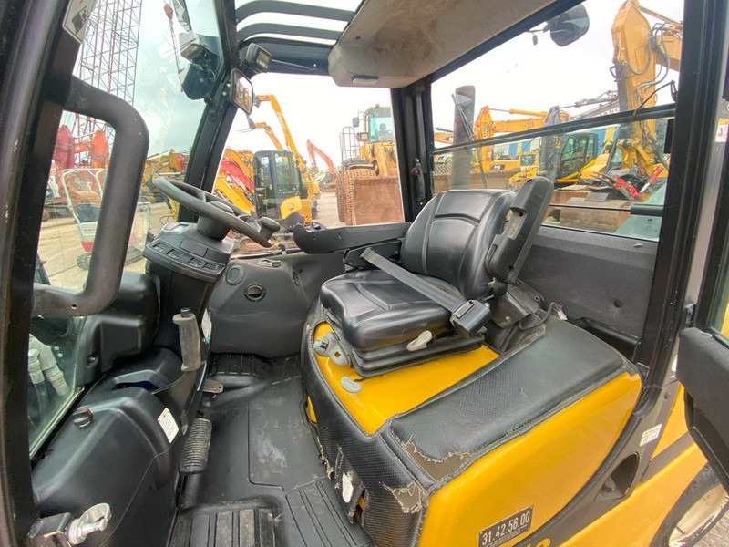 Yale GDP45 VX6 NVT - Wózek widłowy diesel: zdjęcie 3 Yale GDP45 VX6 NVT - Wózek widłowy diesel: zdjęcie 3