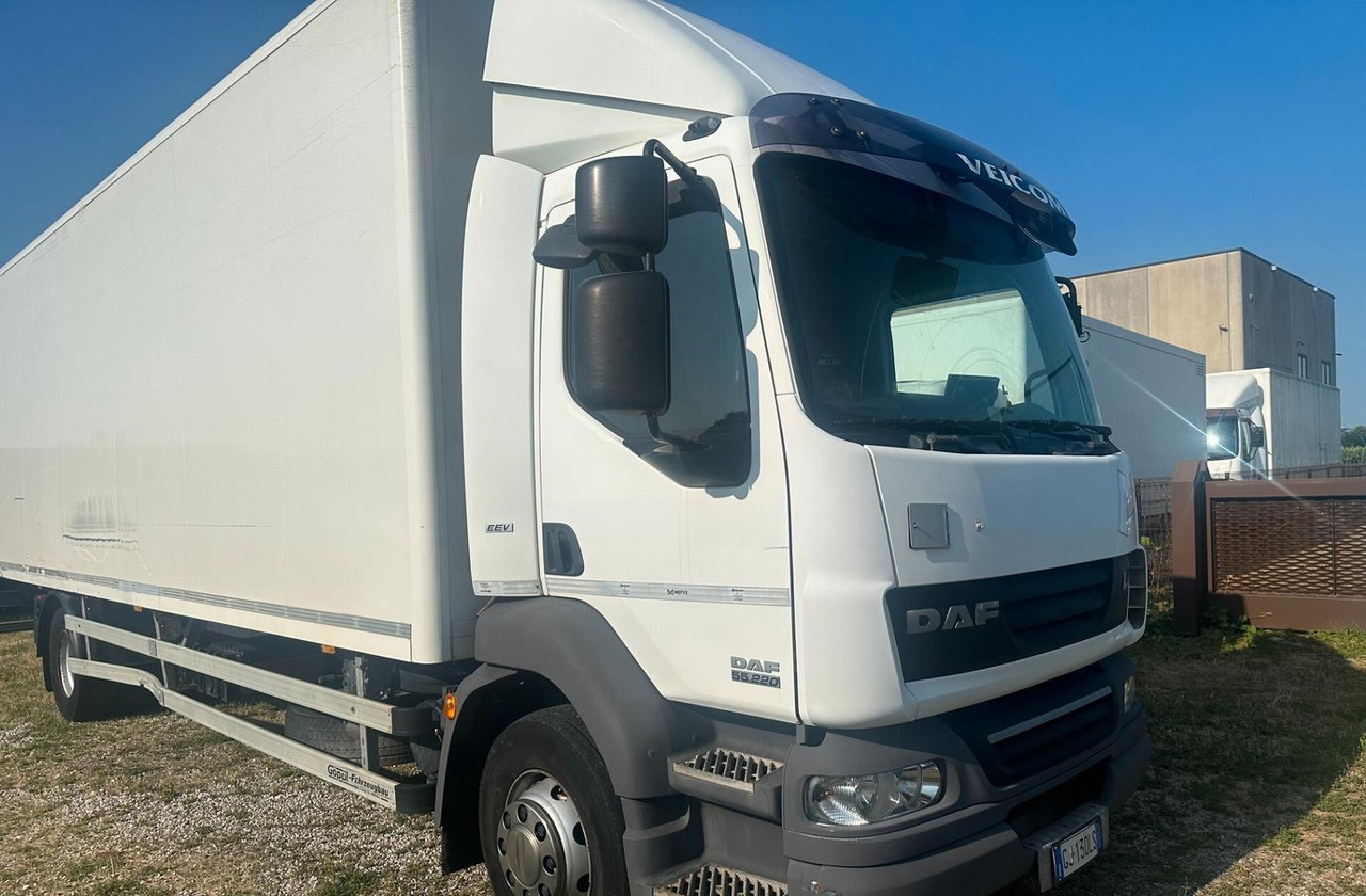DAF LF 55.220 FURGONE 8 MT. - Samochód ciężarowy furgon: zdjęcie 2 DAF LF 55.220 FURGONE 8 MT. - Samochód ciężarowy furgon: zdjęcie 2
