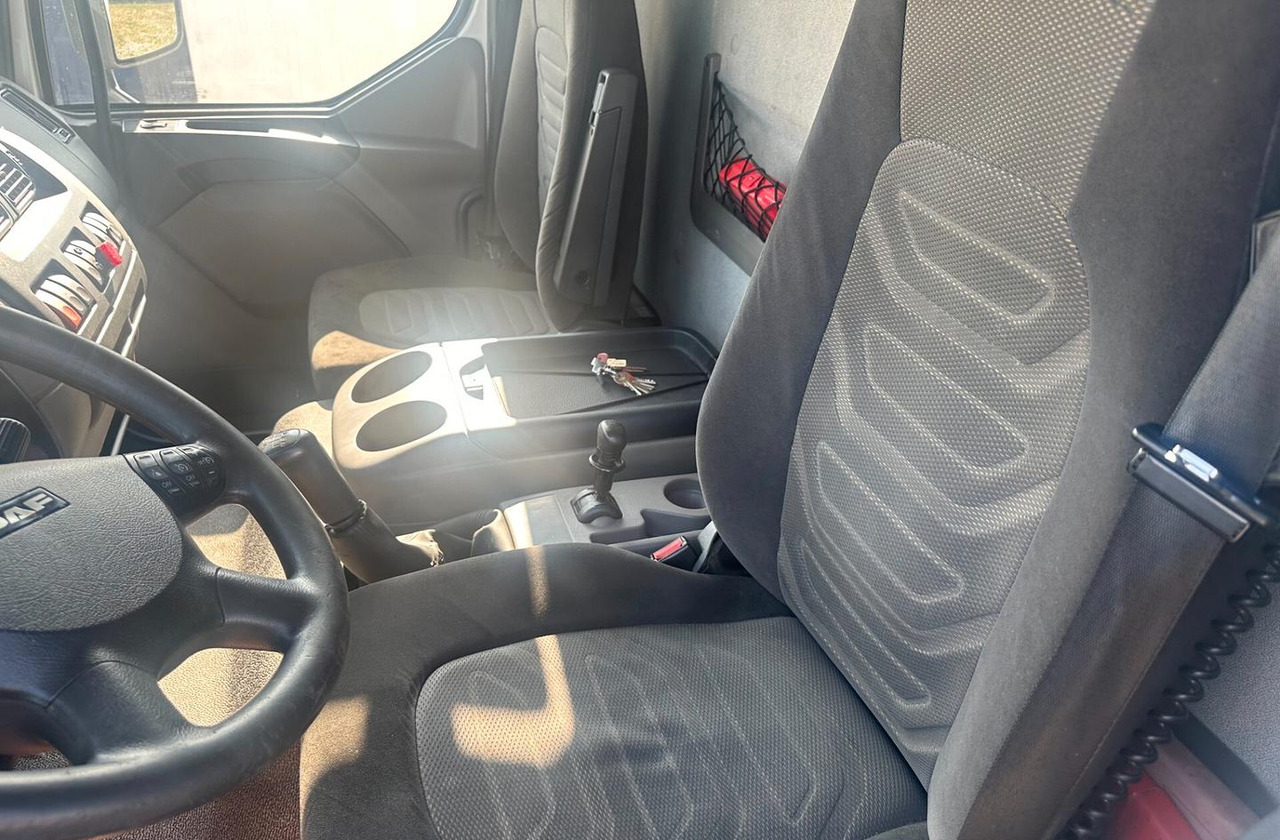 DAF LF 55.220 FURGONE 8 MT. - Samochód ciężarowy furgon: zdjęcie 5 DAF LF 55.220 FURGONE 8 MT. - Samochód ciężarowy furgon: zdjęcie 5