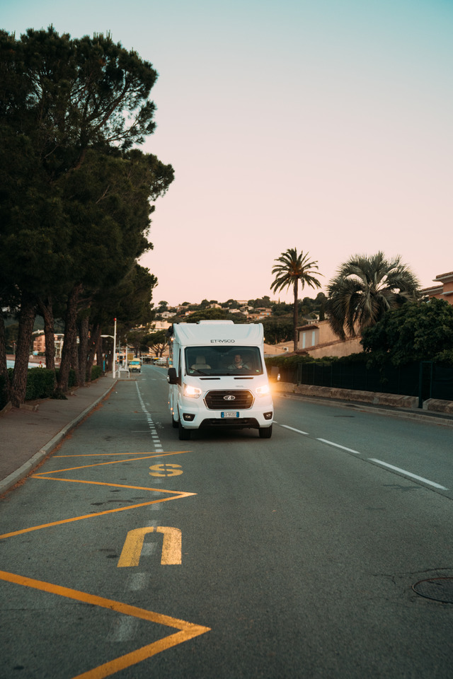 ETRUSCO Etrusco V 6.8 SCF - Kamper: zdjęcie 3 ETRUSCO Etrusco V 6.8 SCF - Kamper: zdjęcie 3