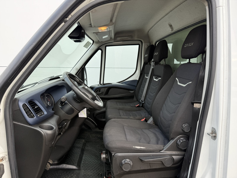 Iveco Daily 35S18 3.0 Laadklep Automaat LED Climate Control Adaptieve Cruise Control Standkachel Camera Navigatie - Dostawczy kontener: zdjęcie 5 Iveco Daily 35S18 3.0 Laadklep Automaat LED Climate Control Adaptieve Cruise Control Standkachel Camera Navigatie - Dostawczy kontener: zdjęcie 5