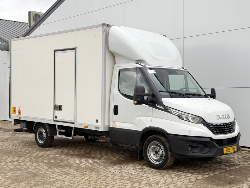Iveco Daily 35S18 3.0 Laadklep Automaat LED Climate Control Adaptieve Cruise Control Standkachel Camera Navigatie - Dostawczy kontener: zdjęcie 4 Iveco Daily 35S18 3.0 Laadklep Automaat LED Climate Control Adaptieve Cruise Control Standkachel Camera Navigatie - Dostawczy kontener: zdjęcie 4