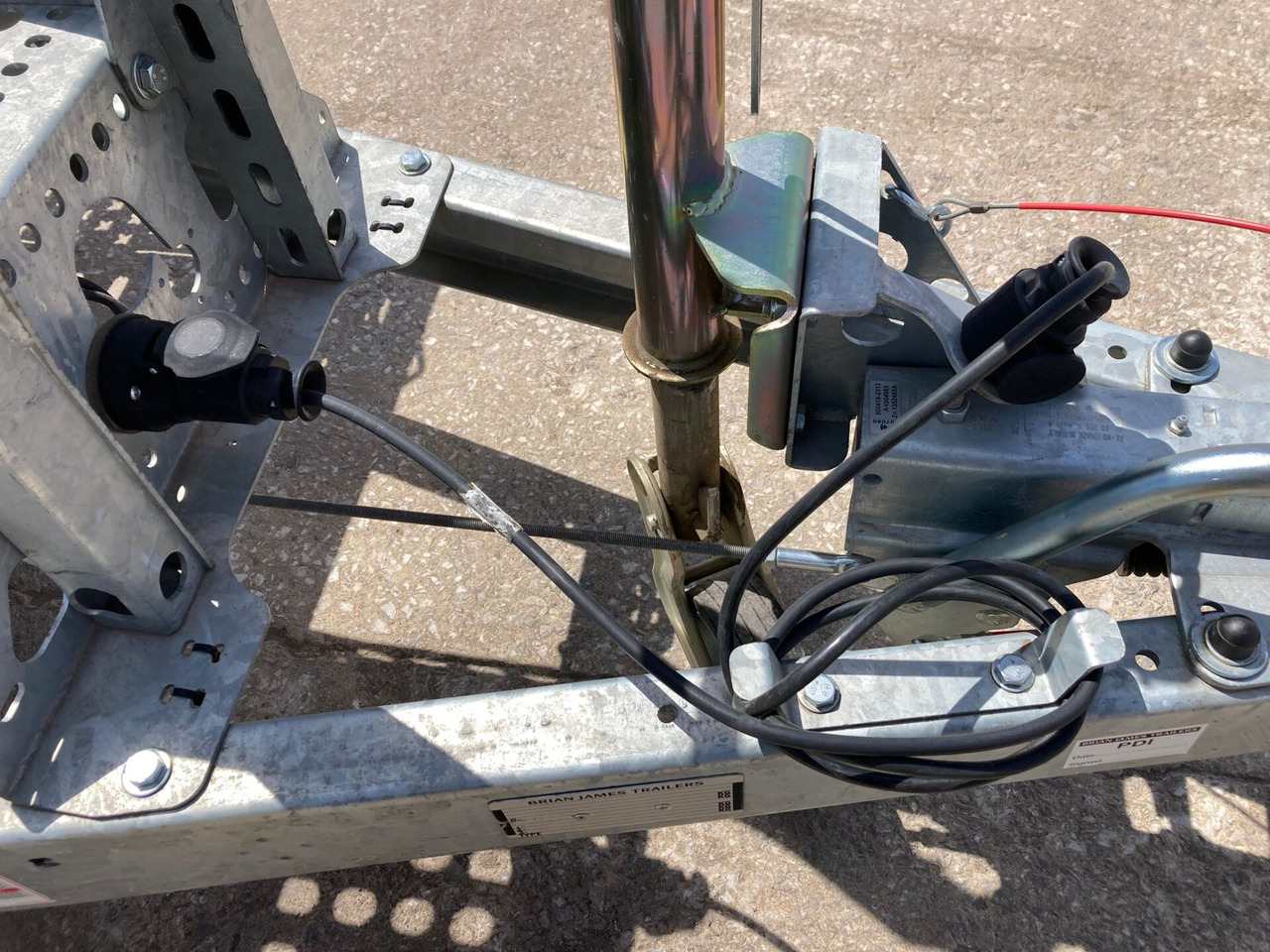 Przyczepa do transportu maszyn Brian James Trailers T-02-T: zdjęcie 11 Przyczepa do transportu maszyn Brian James Trailers T-02-T: zdjęcie 11